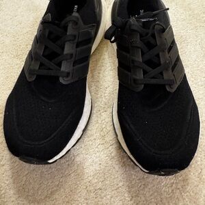 Adidas Black and White Athletic Shoes Low-Top Lace-Up